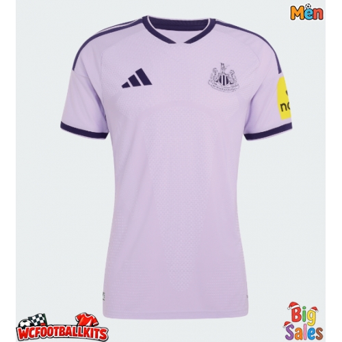 Newcastle United Tino Livramento #2 Replica Third Stadium Shirt 2026-27 Short Sleeve